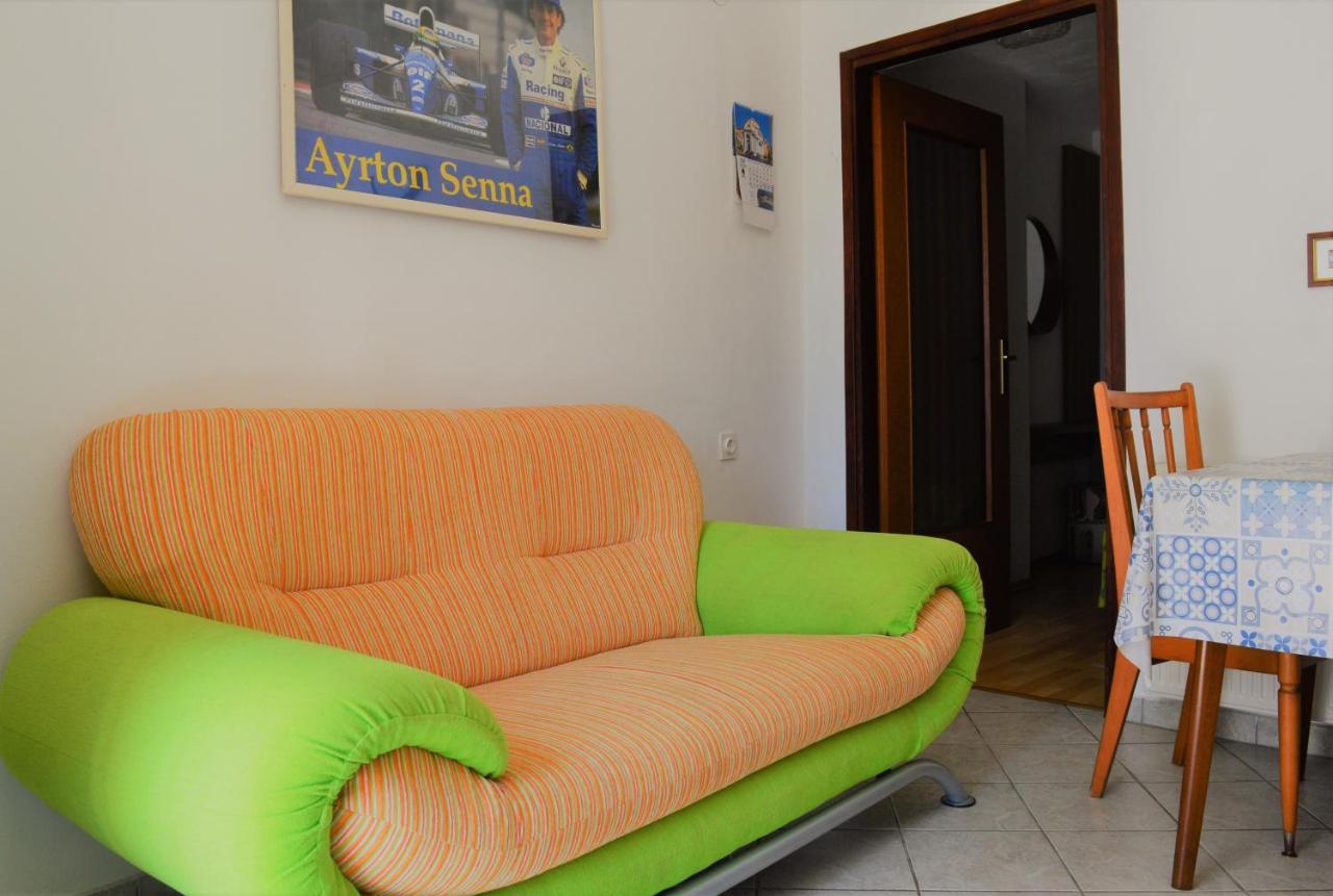 Rooms & Apartments Kvasic Krk Town Extérieur photo